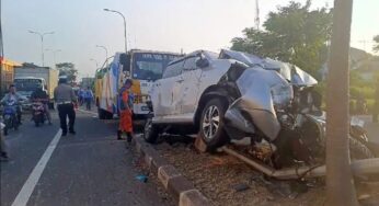 Tabrakan Beruntun Libatkan 10 Kendaraan, Satu Tewas di Tempat
